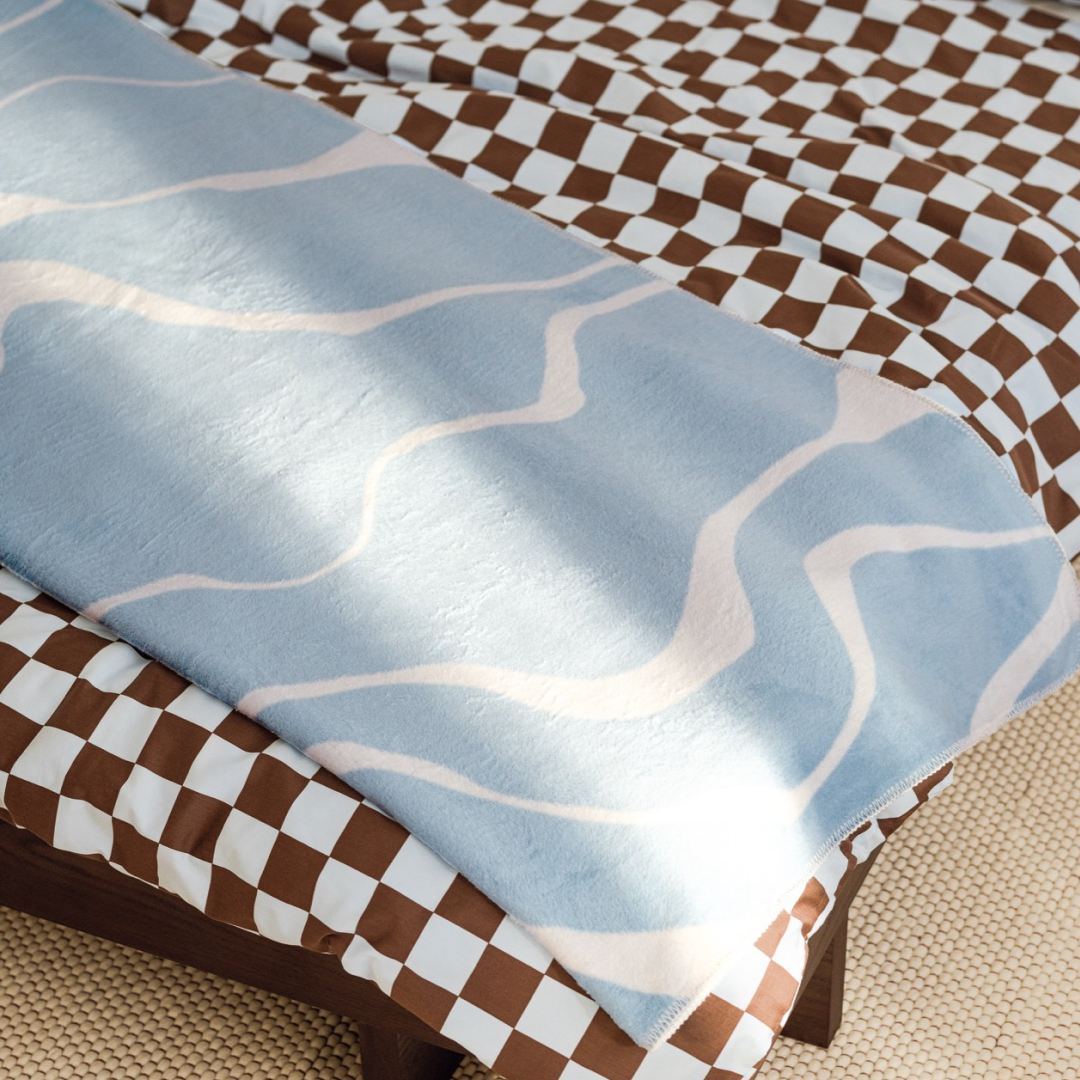 Felu Decke, Sofadecke, Überwurf - Frosty Blue & Beige - kuschelige Decke 200 x 150 cm - noo.ma