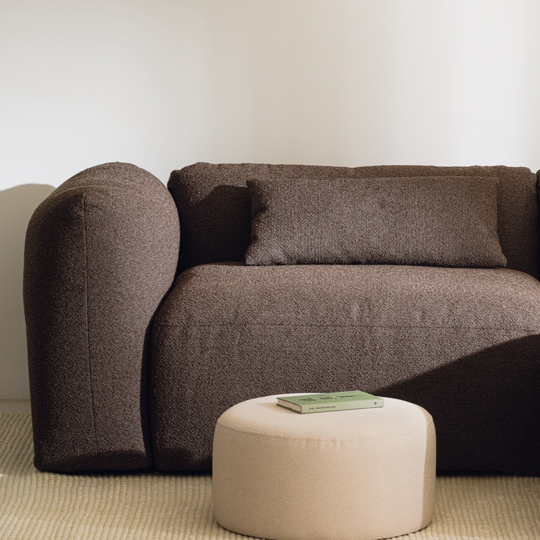 Yaro Sofa 3-Sitzer - braun - niedriges Wohnzimmersofa - noo.ma