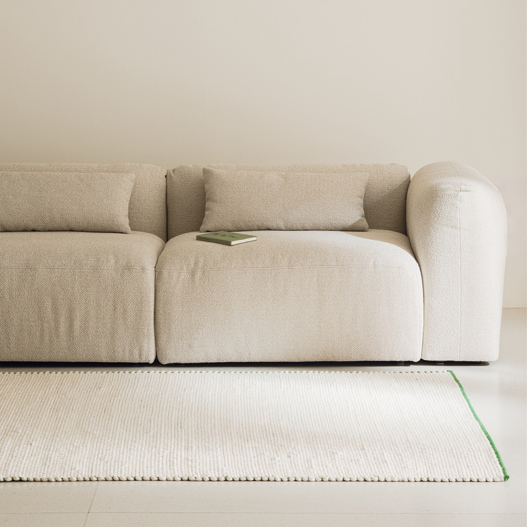Yaro Sofa 4-Sitzer - beige - komfortable, niedrige Couch - noo.ma